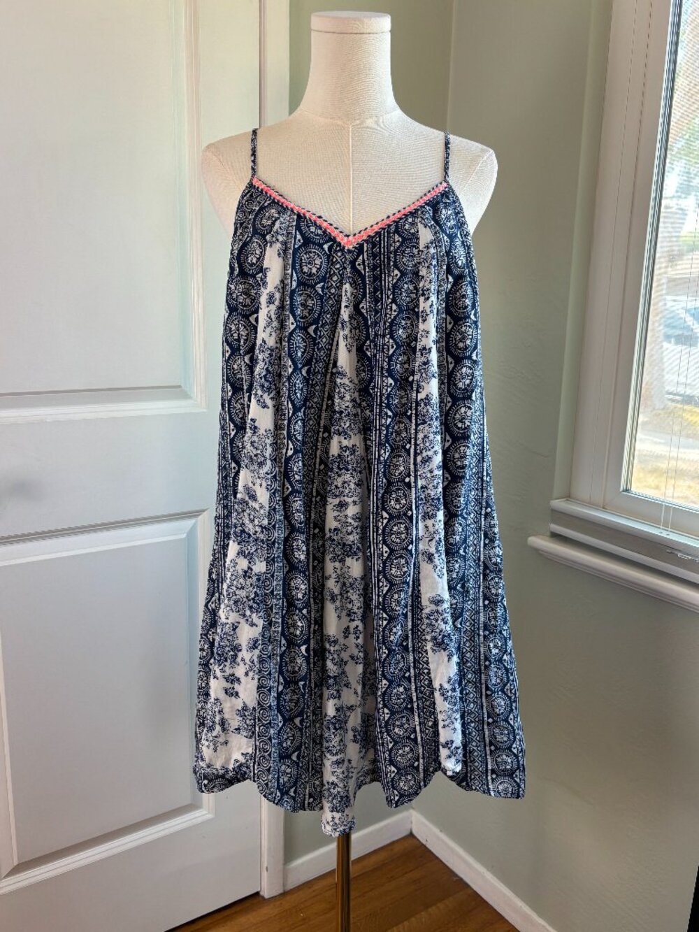 Bundle 2/$30! Entro Dress Blue White S A-line Beachy Relaxed Boho Flowy